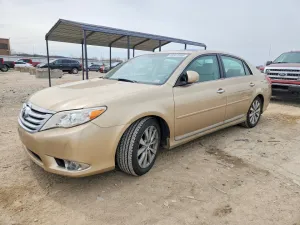 2011 TOYOTA AVALON