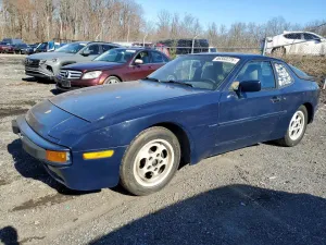 PORSCHE 944