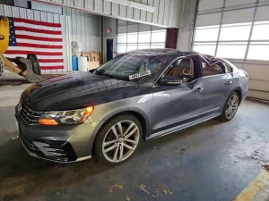 2016 VOLKSWAGEN PASSAT