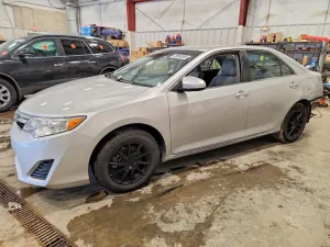 2014 TOYOTA CAMRY