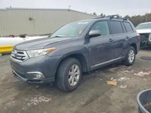 2011 TOYOTA HIGHLANDER