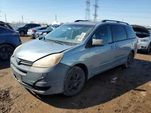 2004 TOYOTA SIENNA
