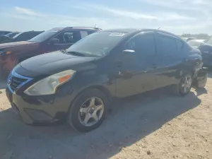 2015 NISSAN VERSA