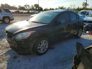 2013 MAZDA 3