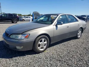 1999 LEXUS ES300