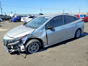 2019 TOYOTA PRIUS