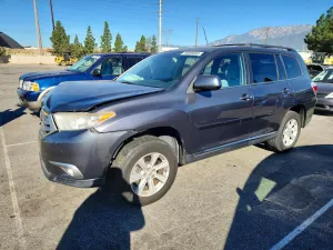2013 TOYOTA HIGHLANDER