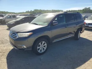 2013 TOYOTA HIGHLANDER