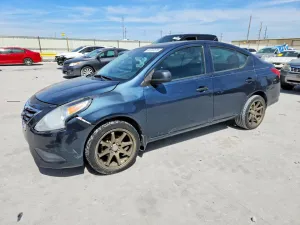 2015 NISSAN VERSA