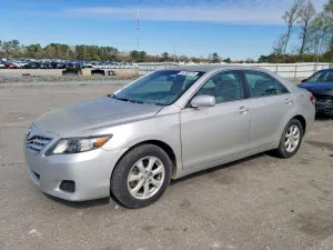2011 TOYOTA CAMRY