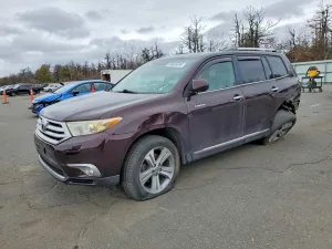 2013 TOYOTA HIGHLANDER