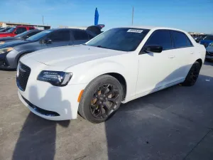 2020 CHRYSLER 300