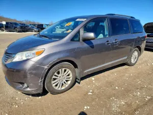 2016 TOYOTA SIENNA