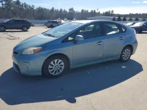 2013 TOYOTA PRIUS