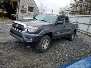 2015 TOYOTA TACOMA