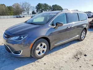 2017 CHRYSLER PACIFICA