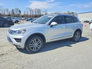 2016 VOLKSWAGEN TOUAREG