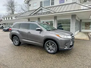 2017 TOYOTA HIGHLANDER