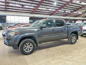2017 TOYOTA TACOMA