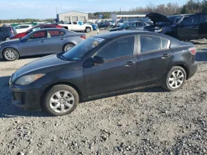 2013 MAZDA 3