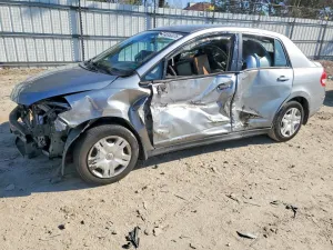 2011 NISSAN VERSA