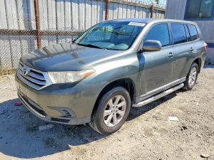 2013 TOYOTA HIGHLANDER