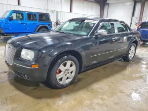 2005 CHRYSLER 300