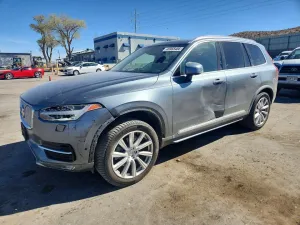 2017 VOLVO XC90