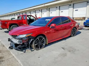2019 TOYOTA CAMRY
