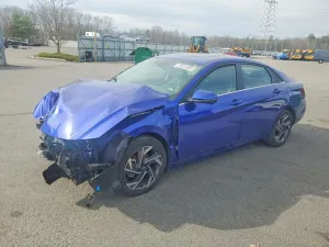 2024 HYUNDAI ELANTRA