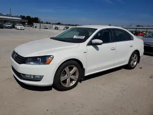2015 VOLKSWAGEN PASSAT