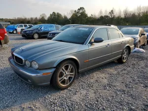 2004 JAGUAR XJ8