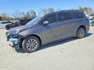 2024 TOYOTA SIENNA