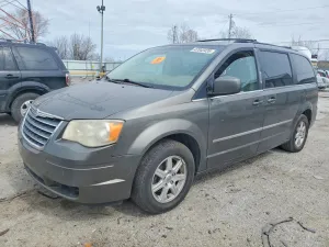 2010 CHRYSLER MINIVAN