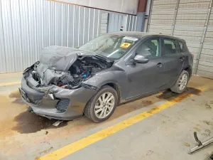 2013 MAZDA 3