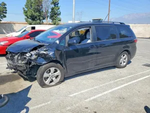 2020 TOYOTA SIENNA