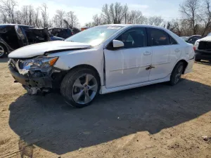 2014 TOYOTA CAMRY
