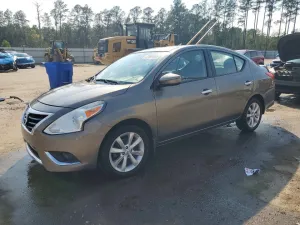 2015 NISSAN VERSA