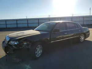 2011 LINCOLN TOWNCAR
