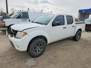 2015 NISSAN FRONTIER