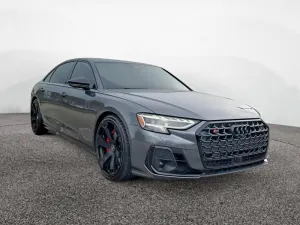 2025 AUDI S8
