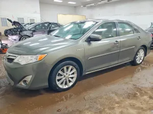 2013 TOYOTA CAMRY SOLA