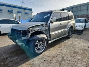 2003 MITSUBISHI MONTERO