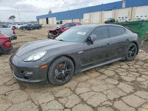 2011 PORSCHE PANAMERA