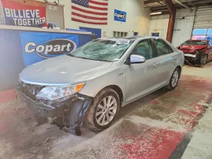 2014 TOYOTA CAMRY SOLA