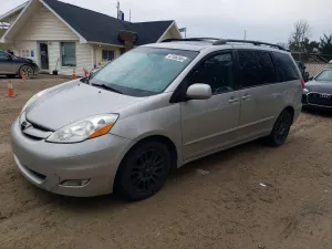 2009 TOYOTA SIENNA