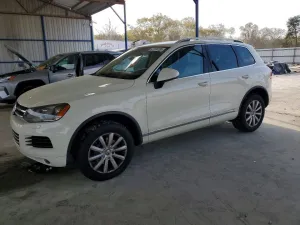 2011 VOLKSWAGEN TOUAREG