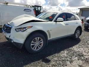 2015 INFINITI QX70