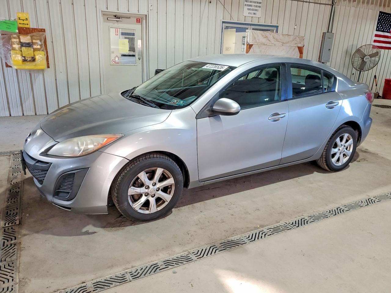 2011 MAZDA 3