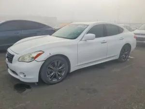 2011 INFINITI M56